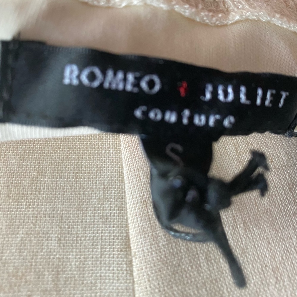 ROMEO + JULIET  COUTURE NWT  Off Shoulder Maxi Dress - Picture 11 of 12